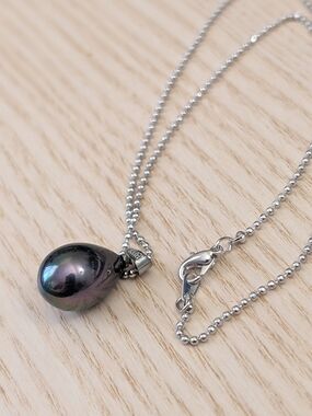 Imitation Tahitian Pearl Teardrop Pendant Necklace